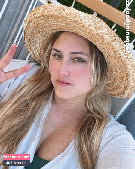 Naomi Kyle gallery photo #122