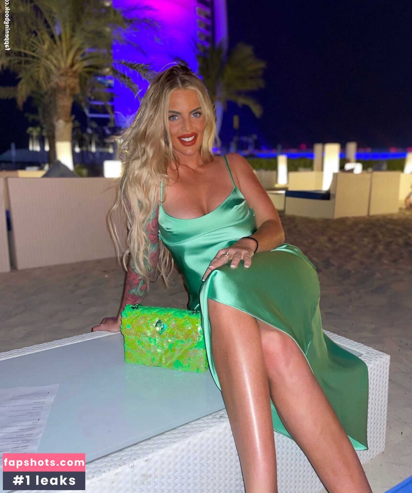 Naomi Mac nude babe gallery