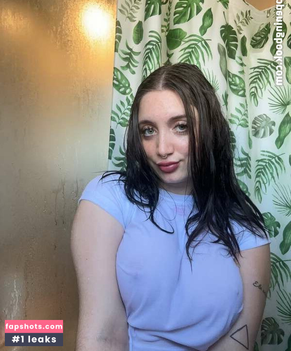 Naomi Nyke gallery photo #26