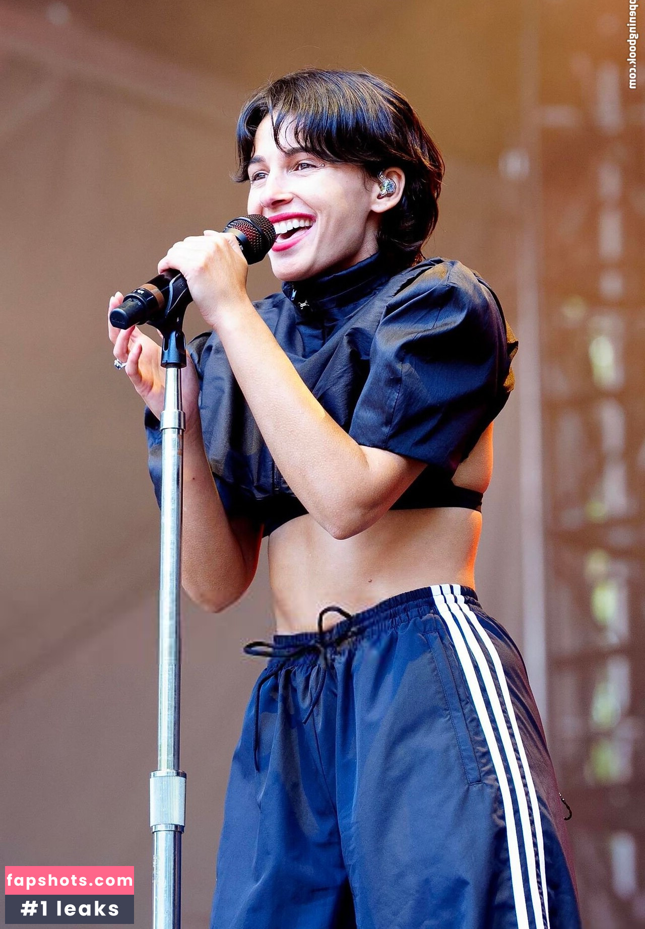 Naomi Scott Nude Leaks OnlyFans Photos #16 - LeakJerk