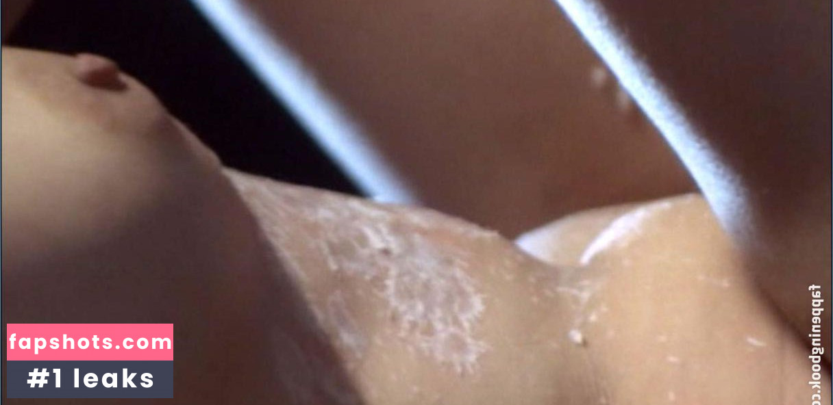 Naomi Tani gallery photo #4