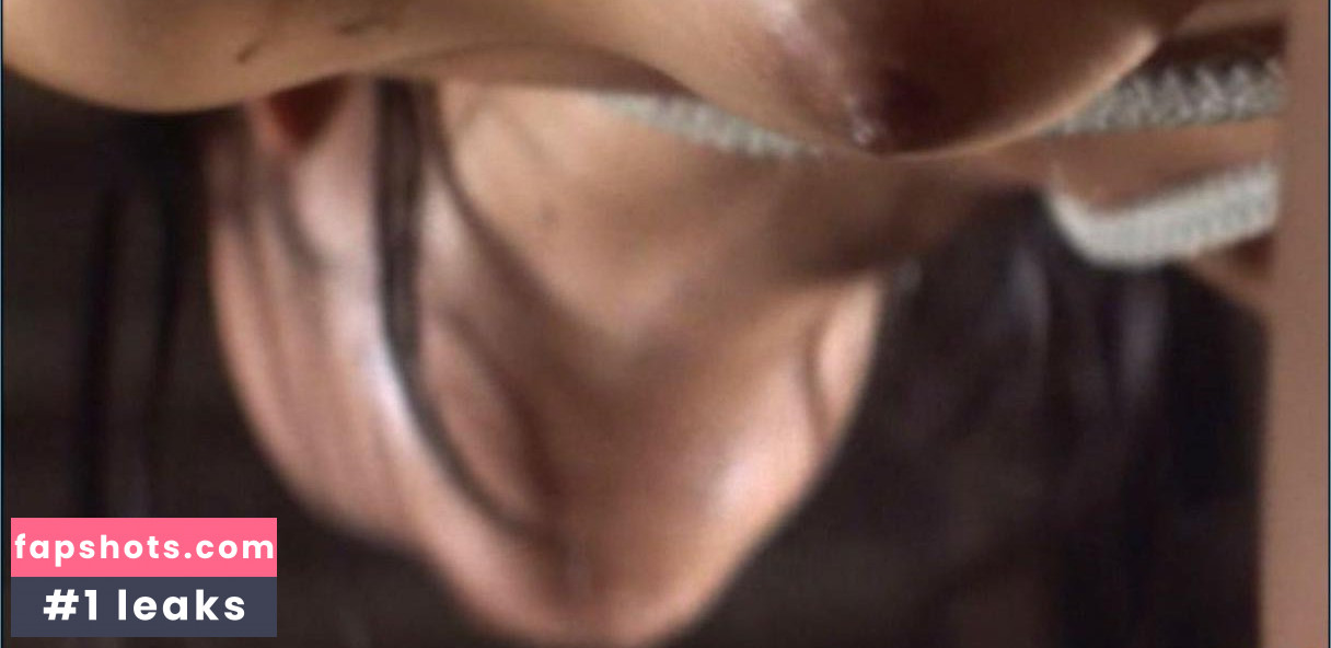 Naomi Tani gallery photo #5