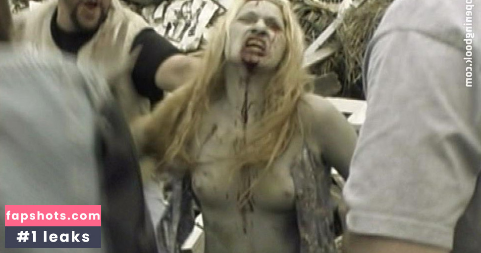 Naomi Vondell gallery photo #2