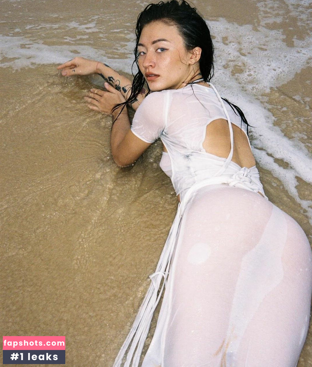 naomiroestel Nude Leaks OnlyFans Photos #4 - LeakJerk