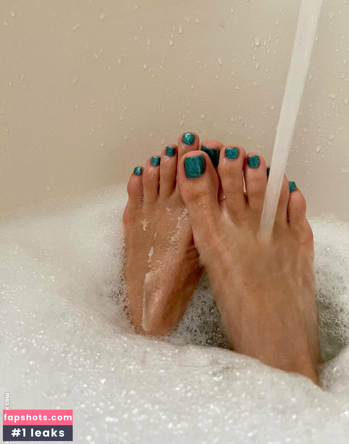 naomiswann gallery photo #3