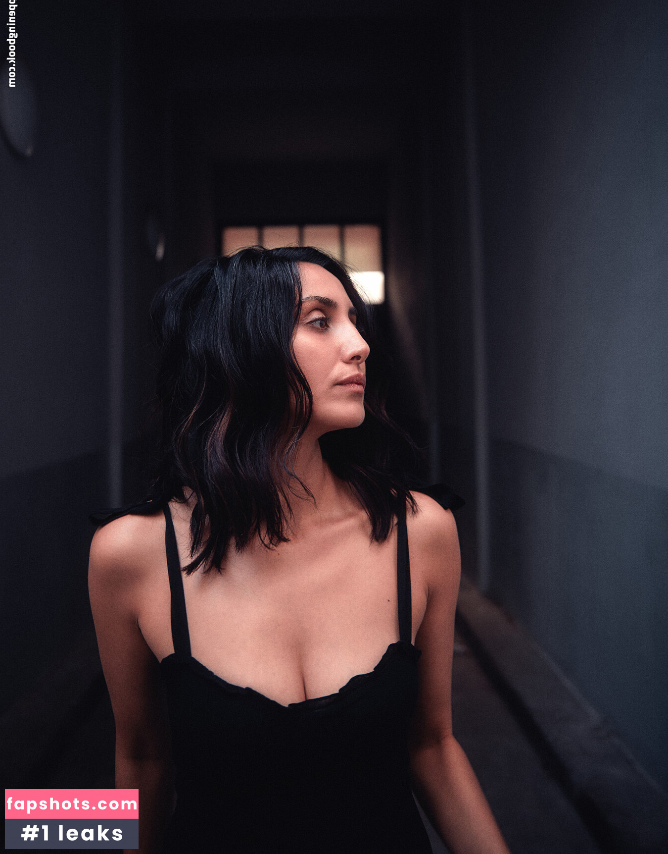 Narges Rashidi gallery photo #14