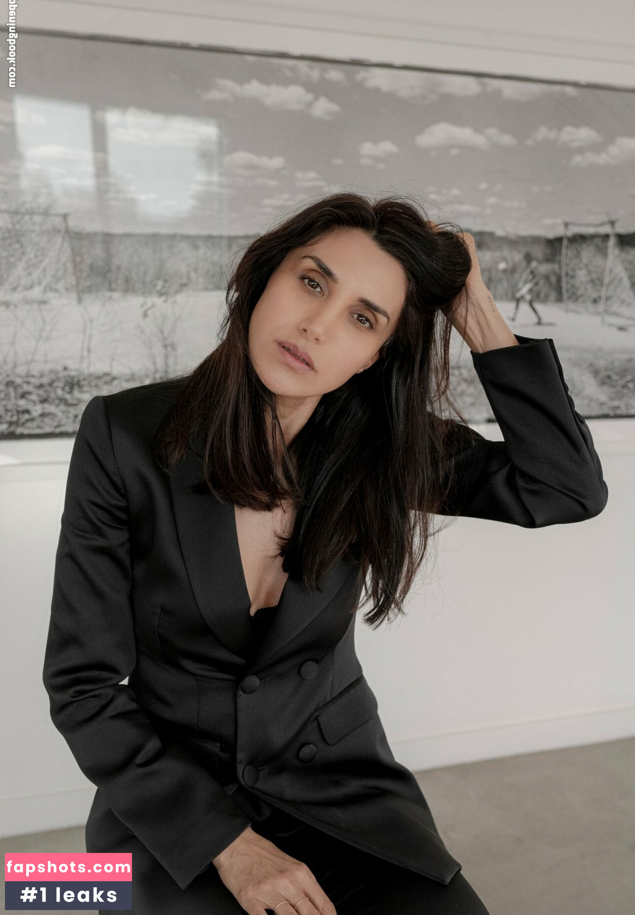 Narges Rashidi gallery photo #9