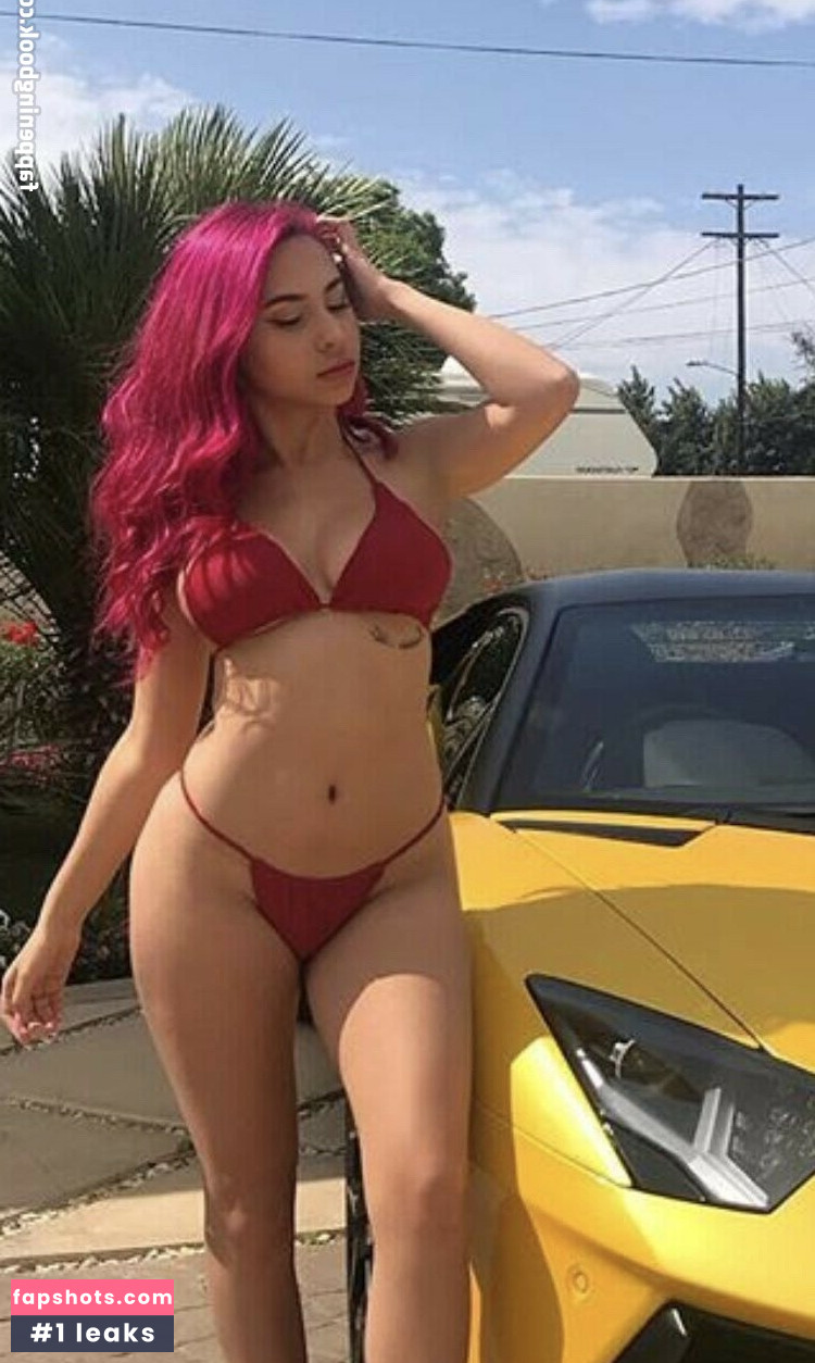 narminswrld nude babe gallery