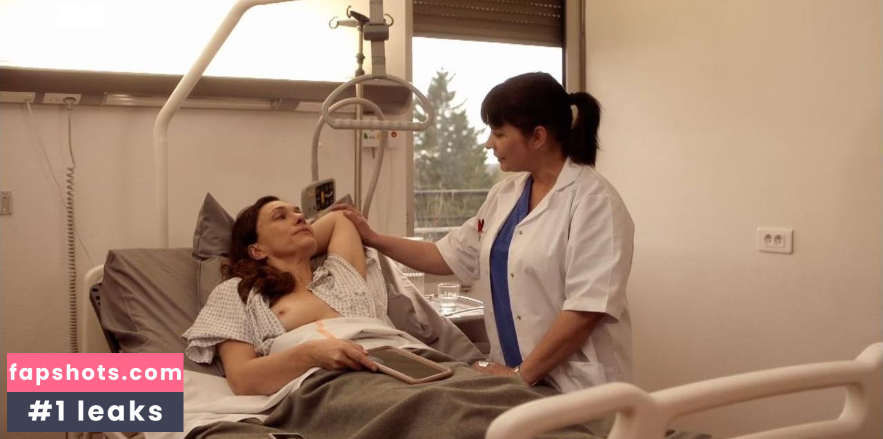 Natacha Lindinger gallery photo #22