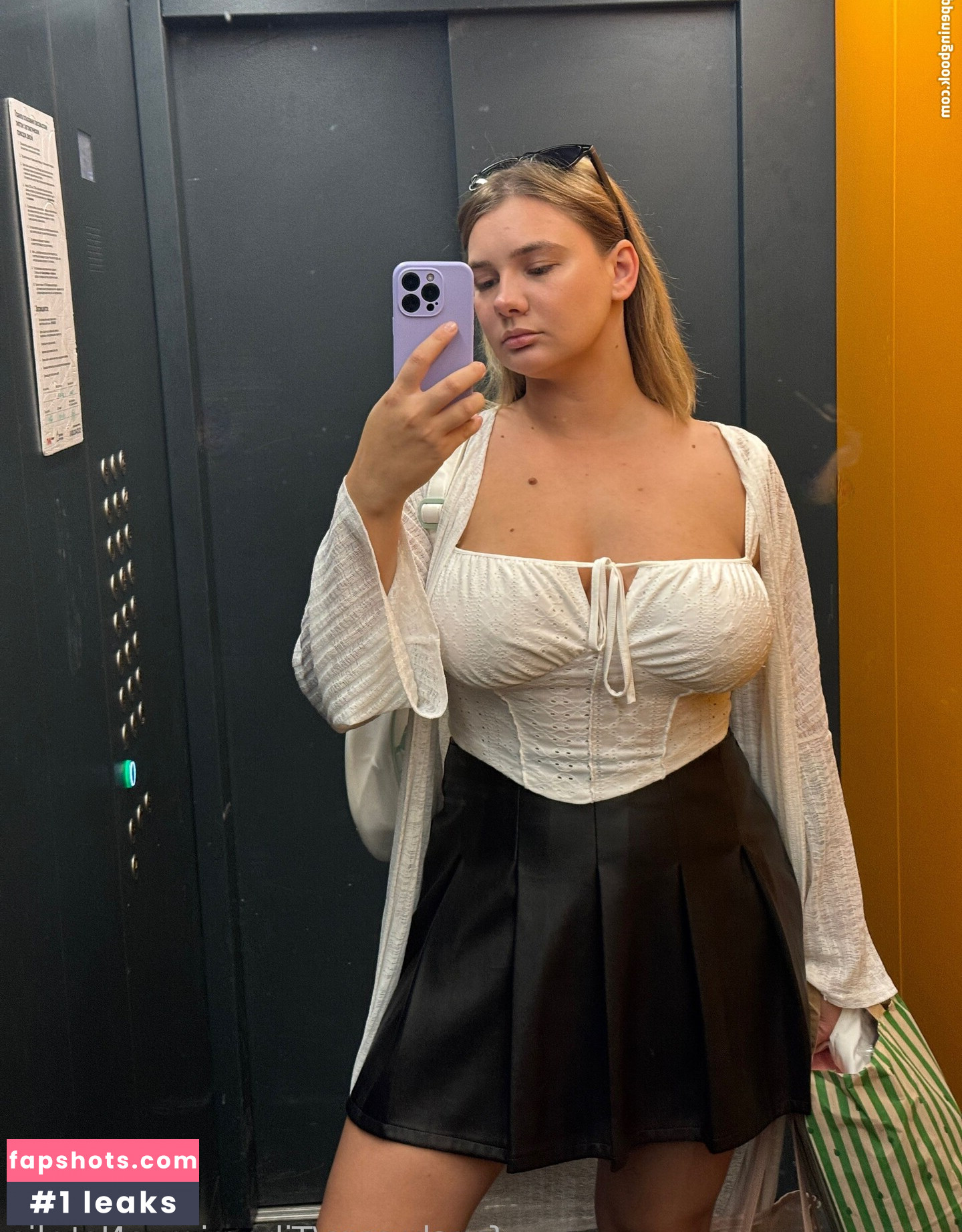 Natali Tihomirova gallery photo #115