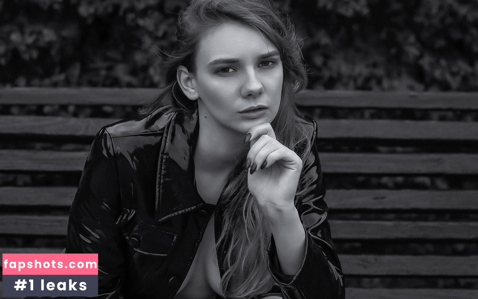 Natali Tihomirova gallery photo #20