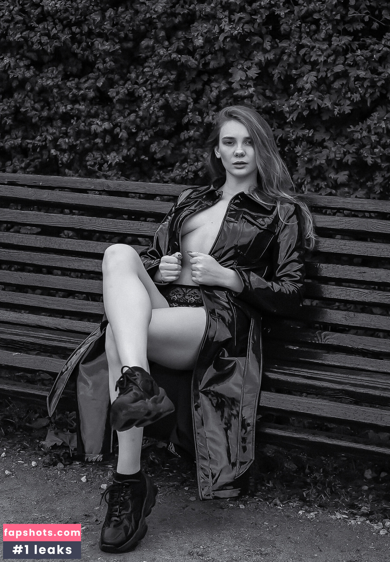 Natali Tihomirova gallery photo #21