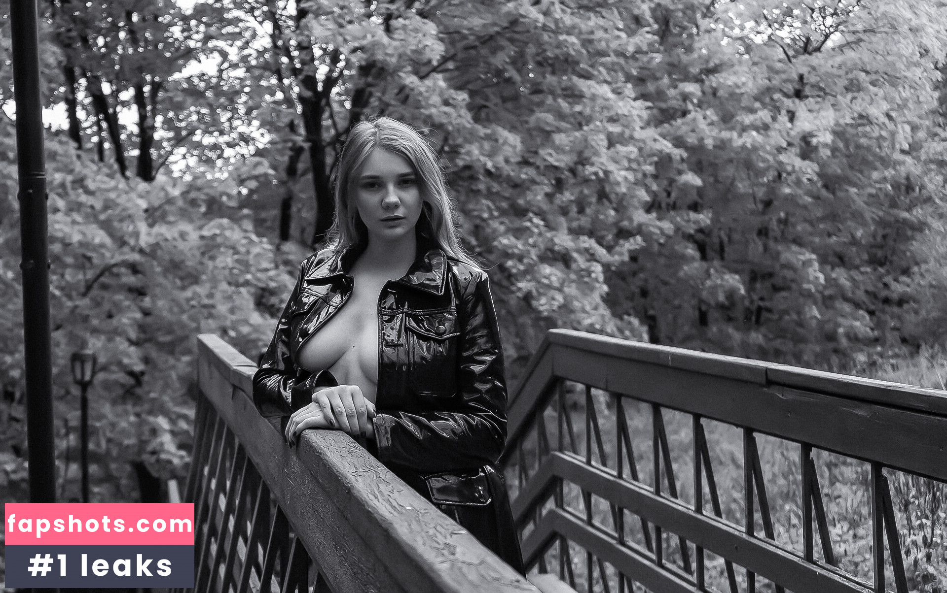 Natali Tihomirova gallery photo #24