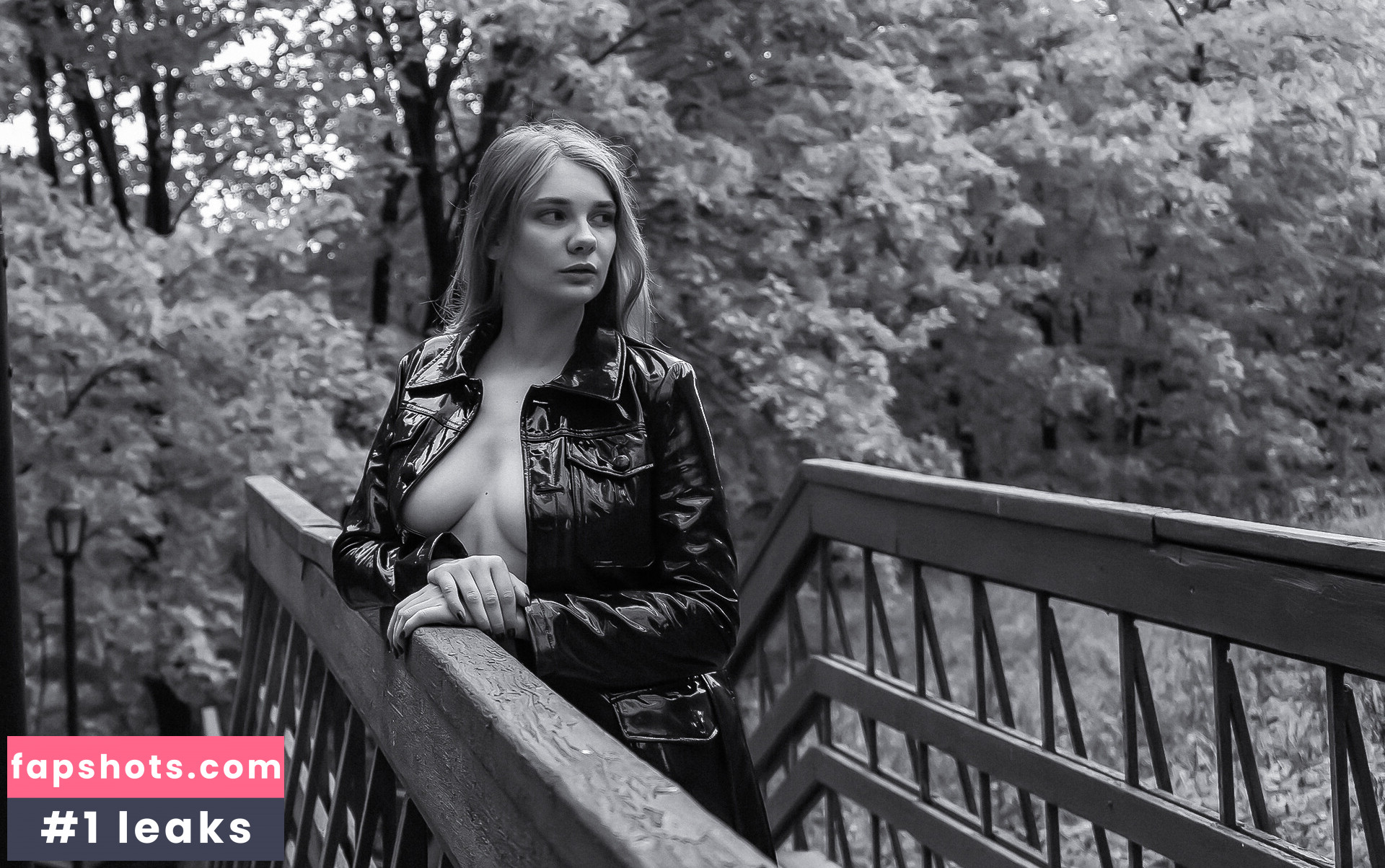 Natali Tihomirova gallery photo #30