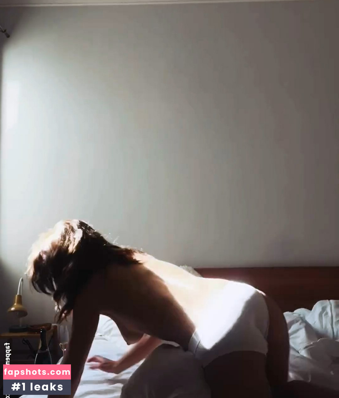 Natália Lage gallery photo #2