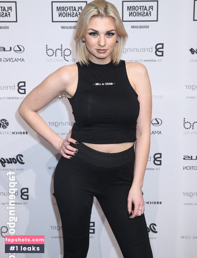 Natalia Osada gallery photo #16