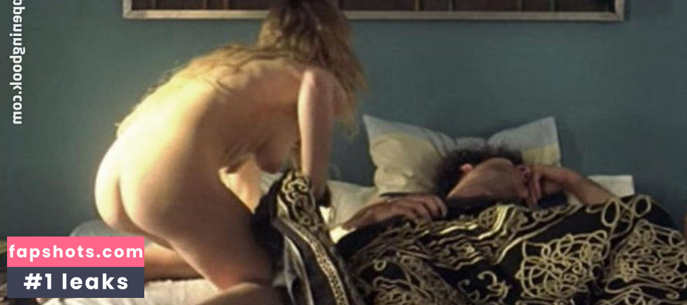 Natalia Verbeke gallery photo #50