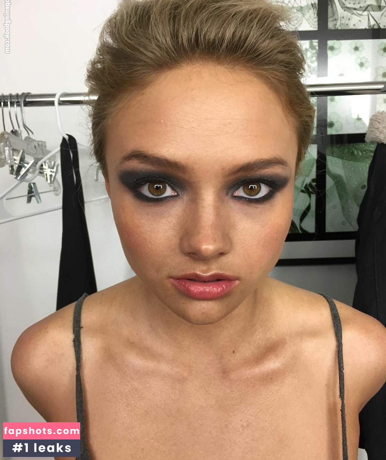 Natalie Alyn Lind Nahé úniky fotek pouze od fanoušků #129 - Fapshots