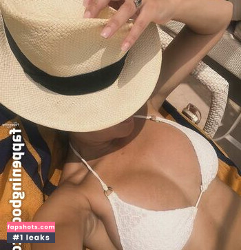 Natalie Anderson gallery photo #23