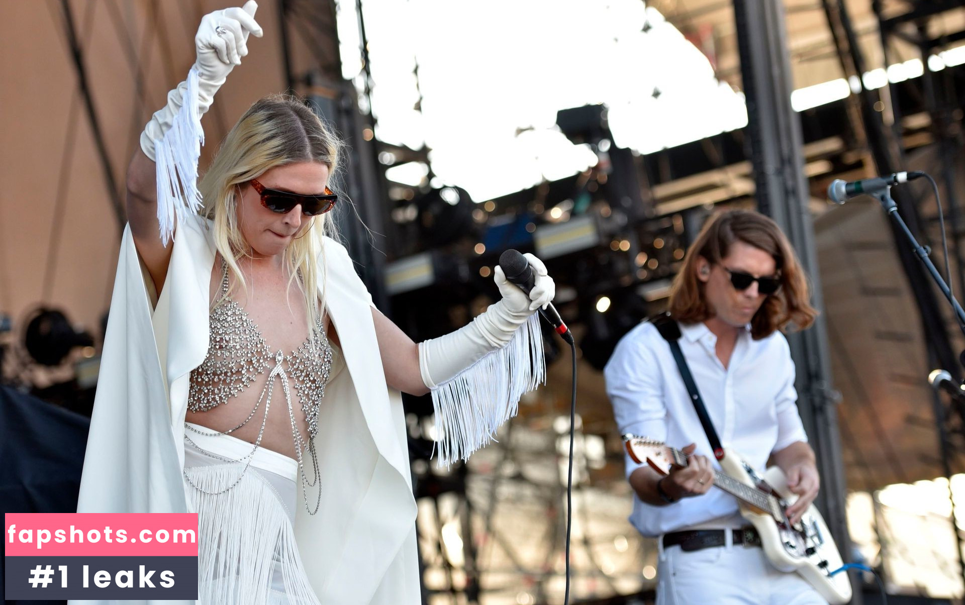 Natalie Bergman Nahé úniky fotek pouze od fanoušků #5 - Fapshots