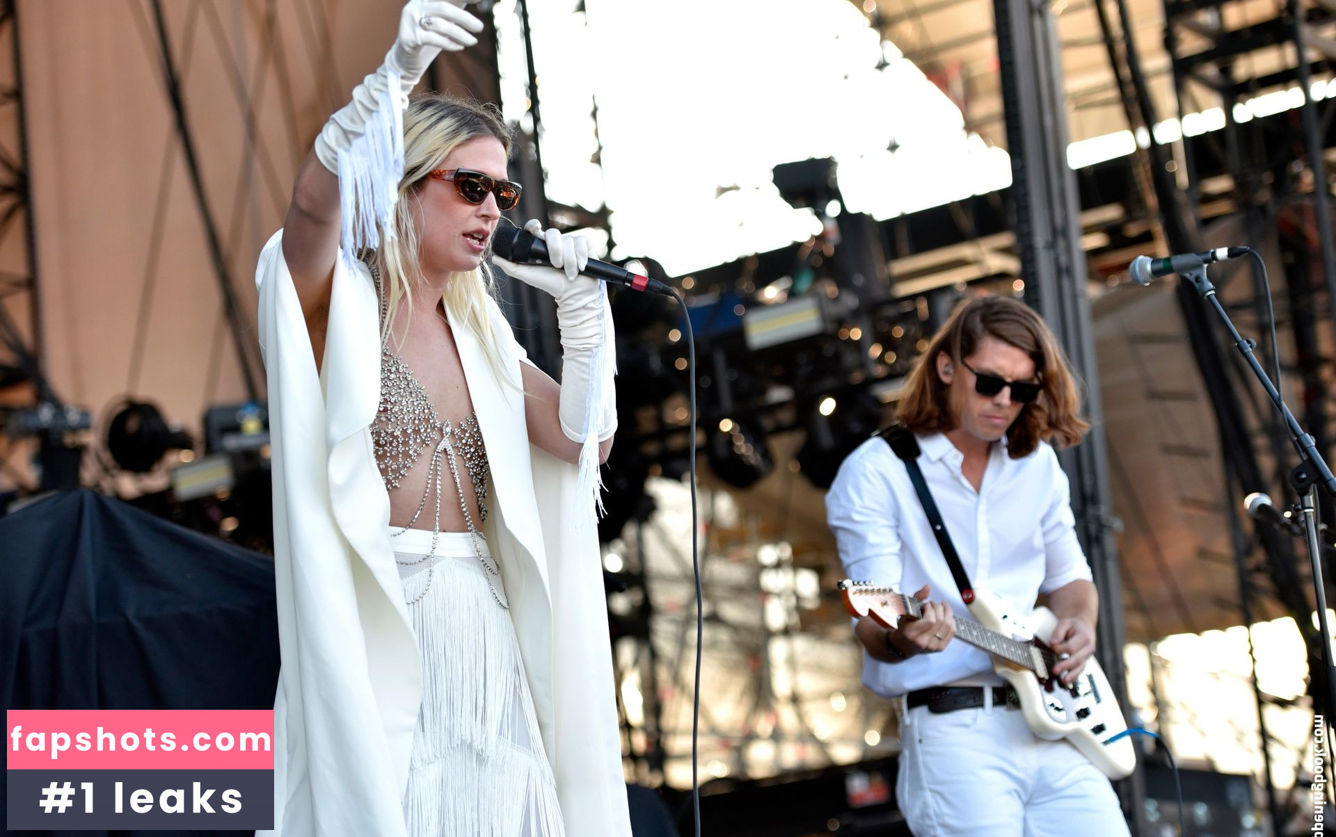 Natalie Bergman Nahé úniky fotek pouze od fanoušků #6 - Fapshots