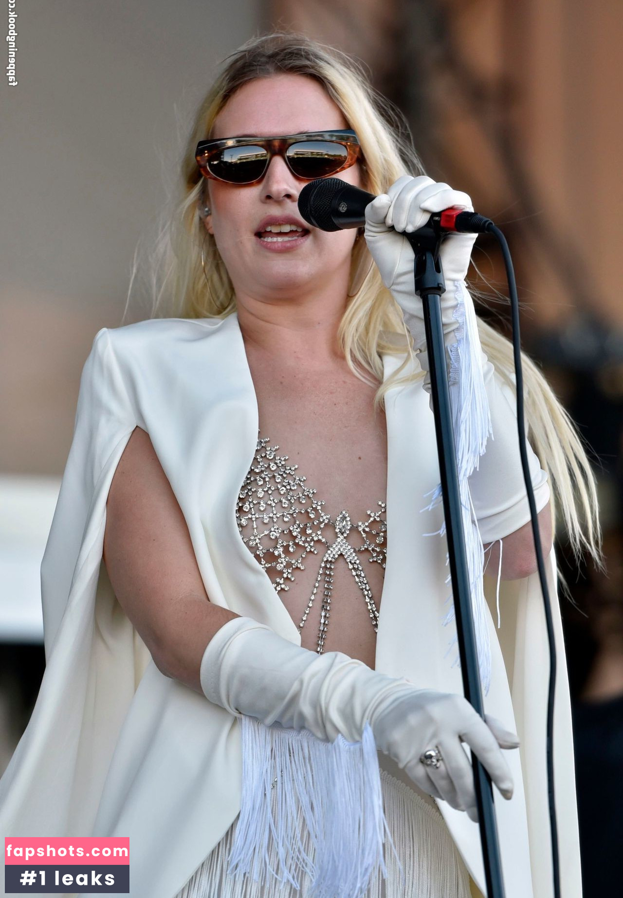 Natalie Bergman Nahé úniky fotek pouze od fanoušků #7 - Fapshots