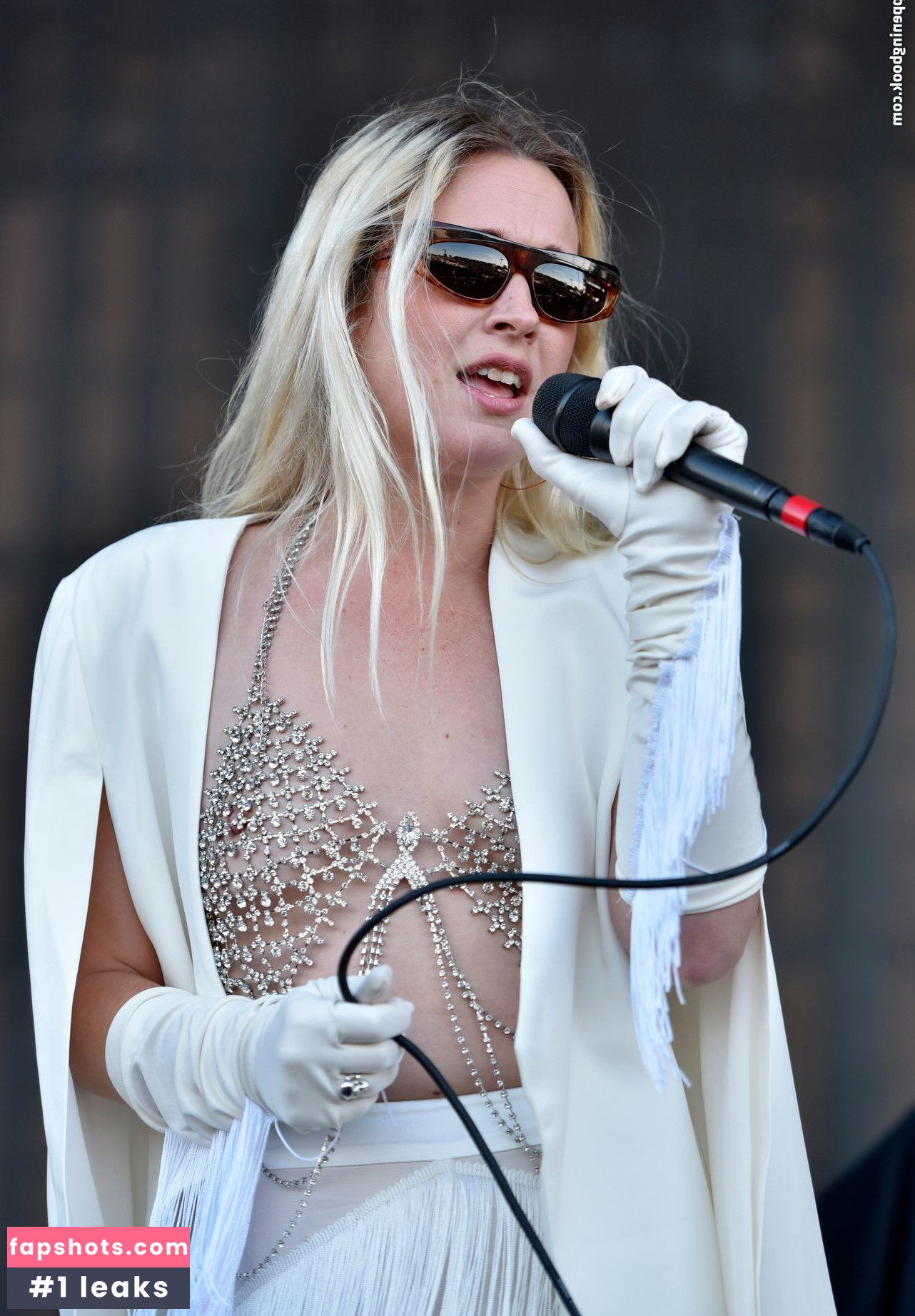 Natalie Bergman Nahé úniky fotek pouze od fanoušků #8 - Fapshots