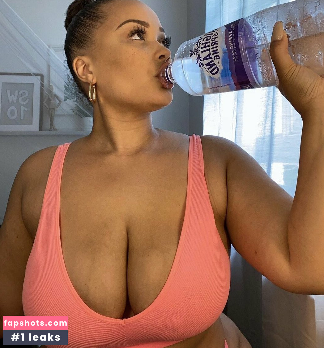 Natalie E Wade gallery photo #20