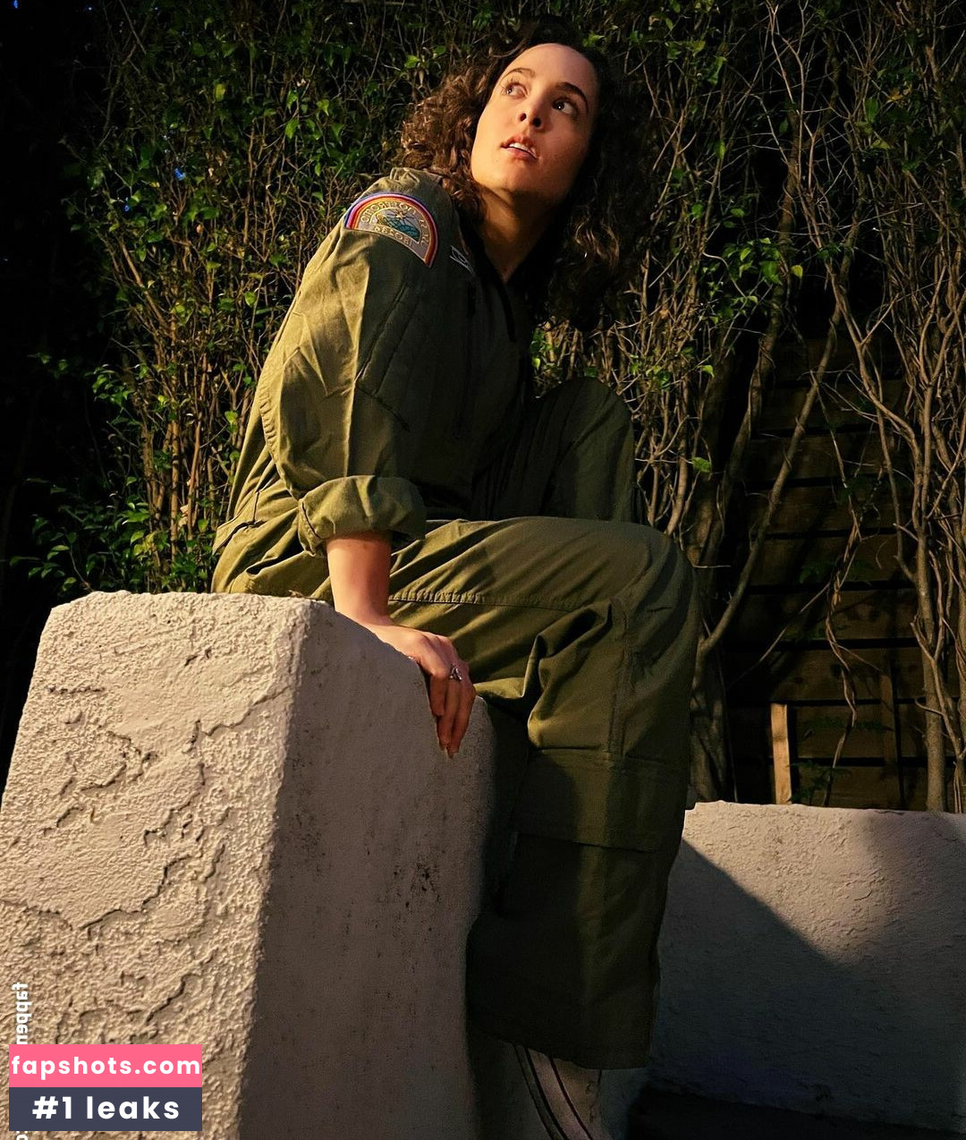 Natalie Gold gallery photo #34