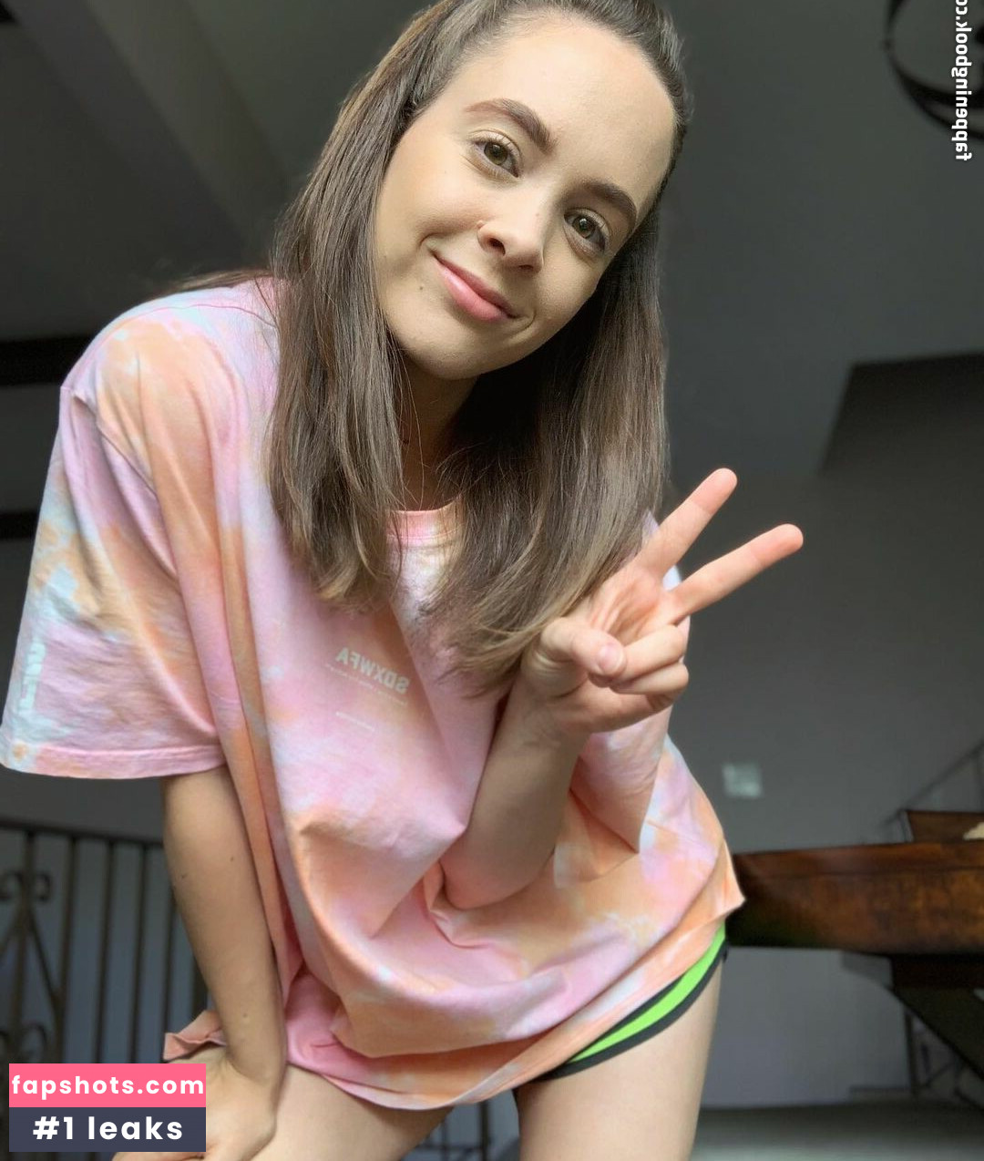 Natalie Gold gallery photo #79