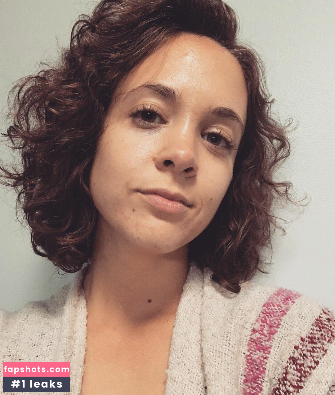 Natalie Gold gallery photo #93