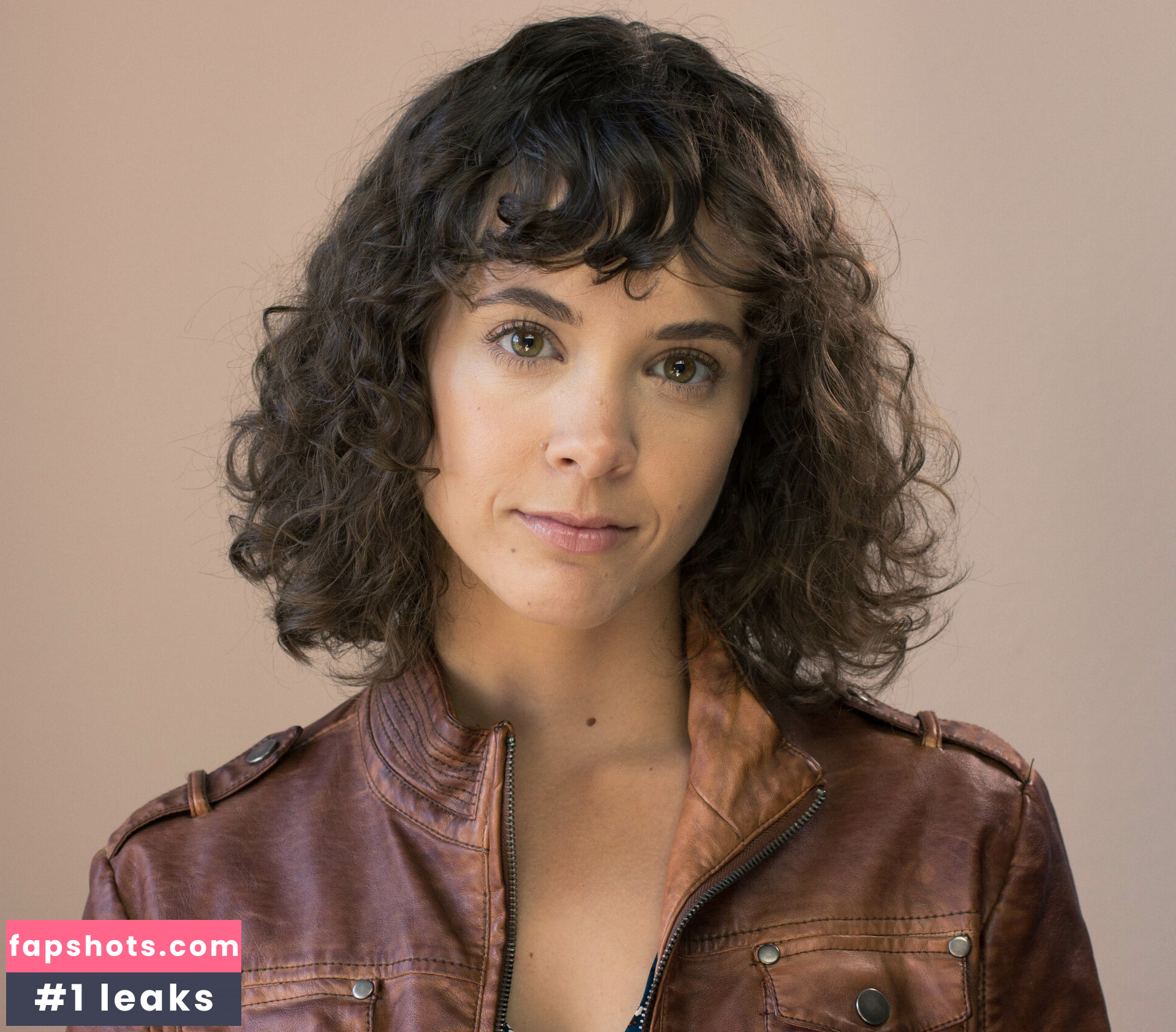 Natalie Gold gallery photo #95