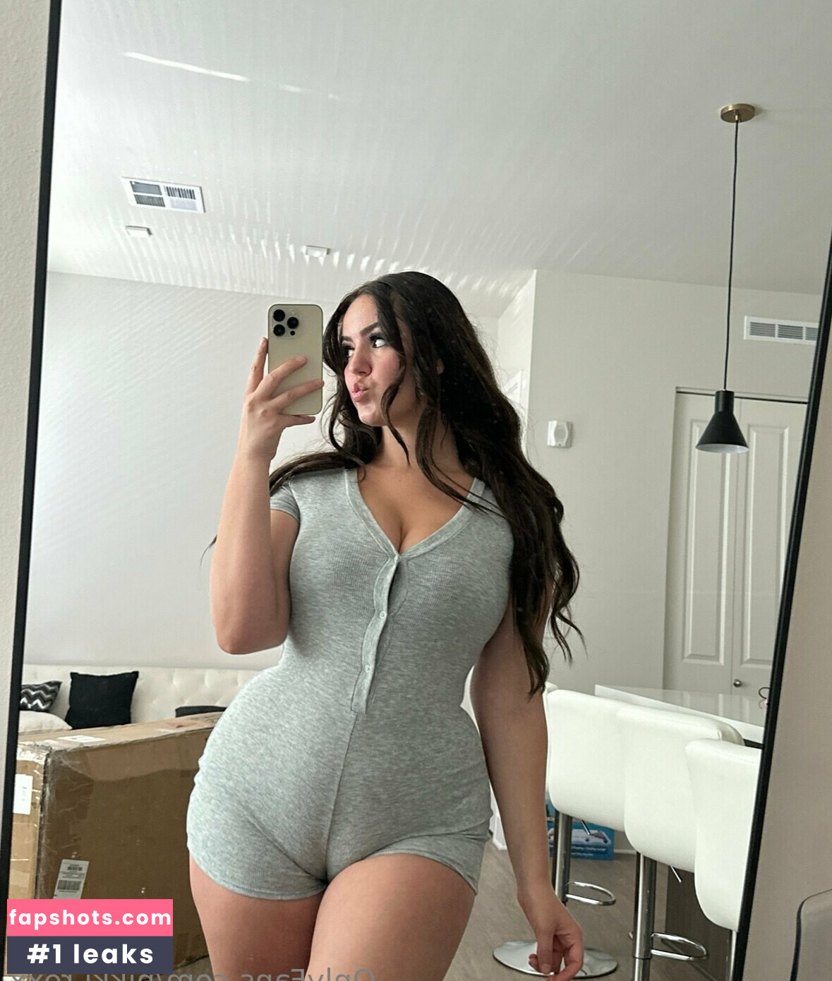 Natalie Horler gallery photo #28