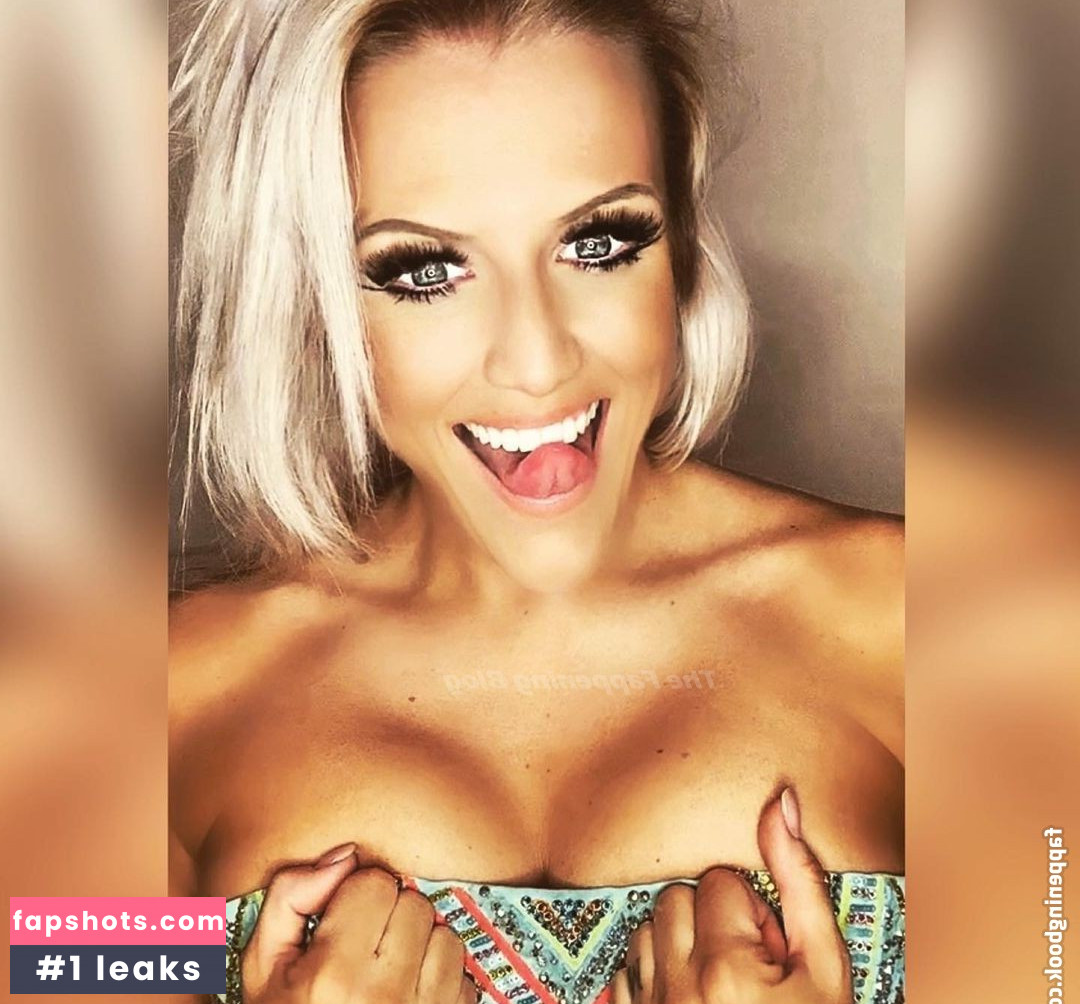 Natalie Horler gallery photo #40