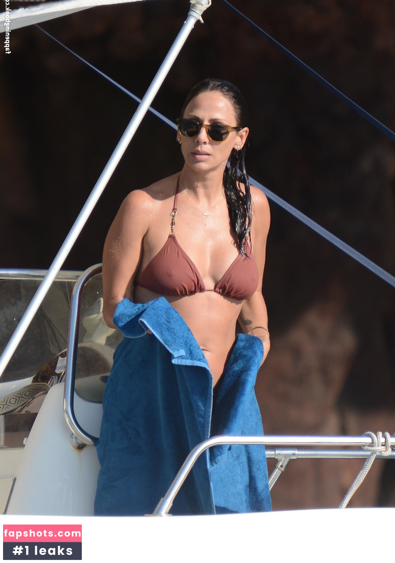 Natalie Imbruglia gallery photo #12