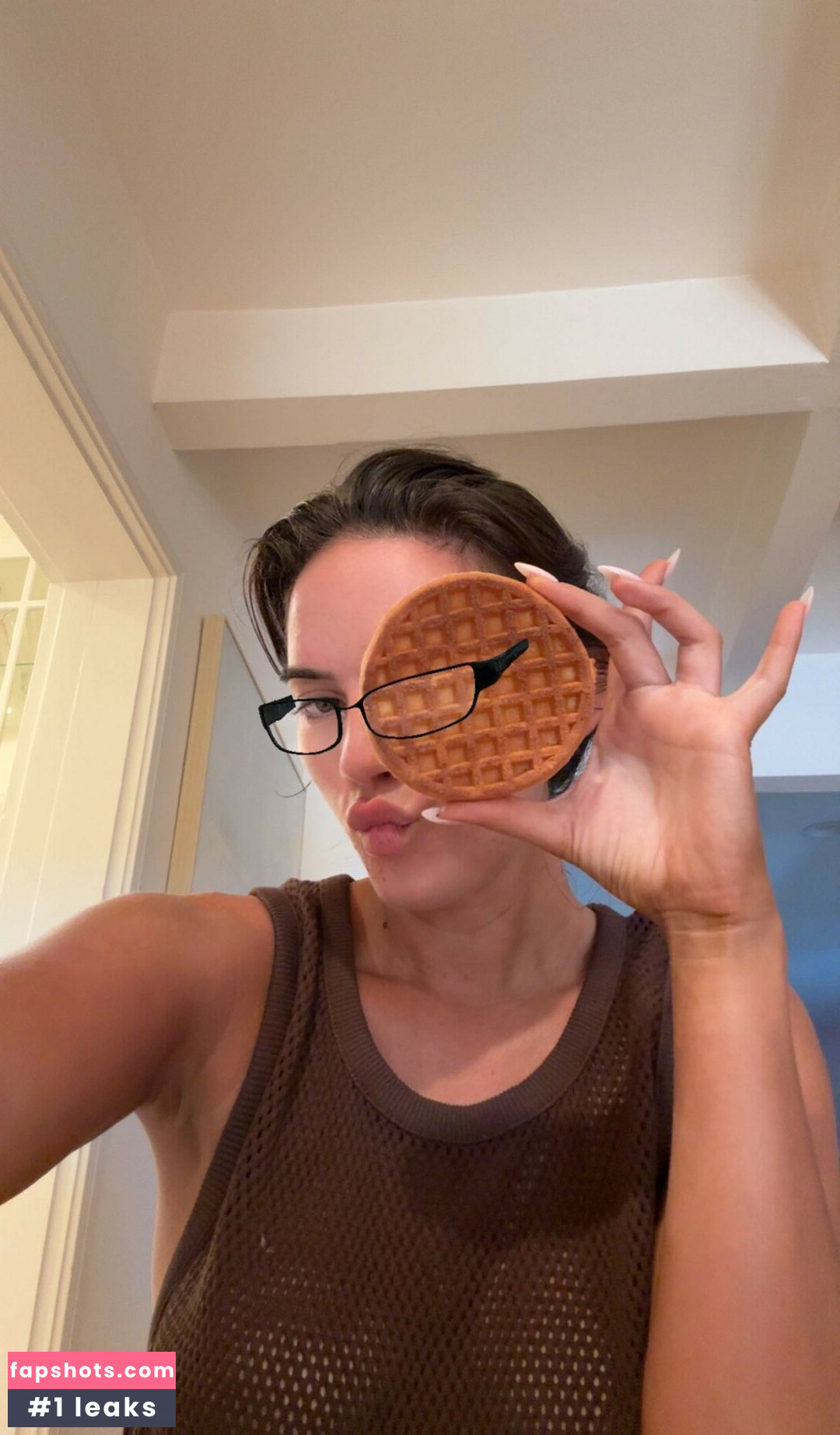 Natalie Noel gallery photo #19