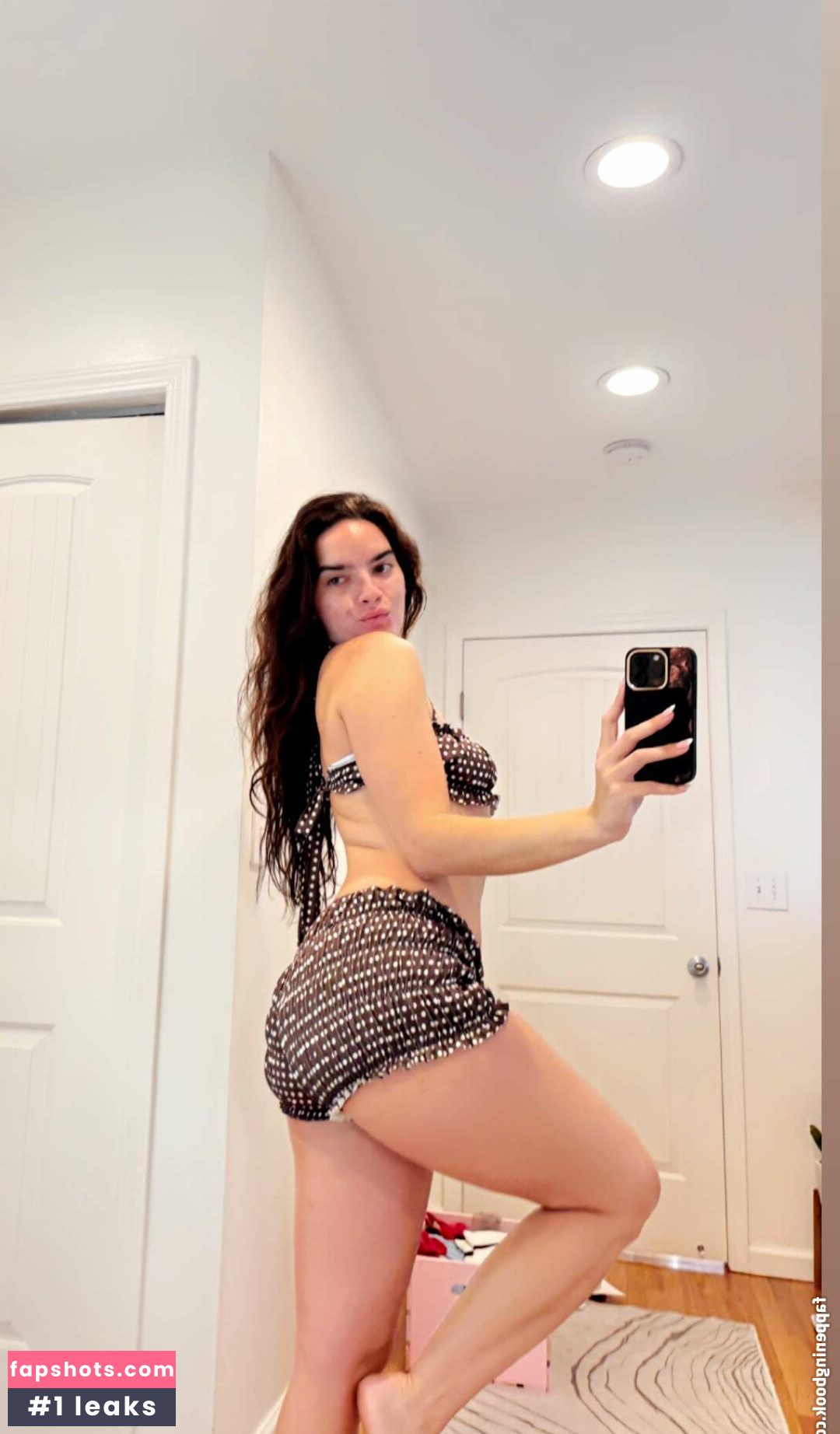 Natalie Noel gallery photo #34