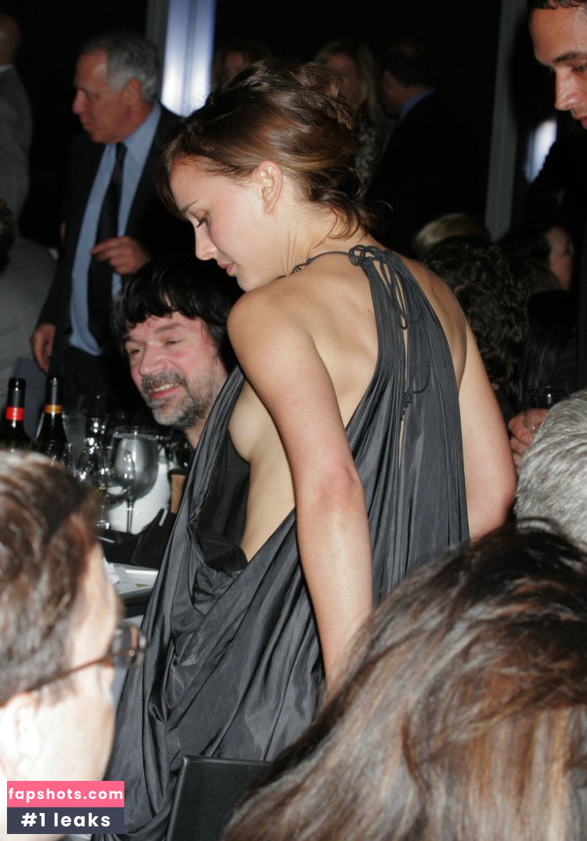 Natalie Portman gallery photo #1750