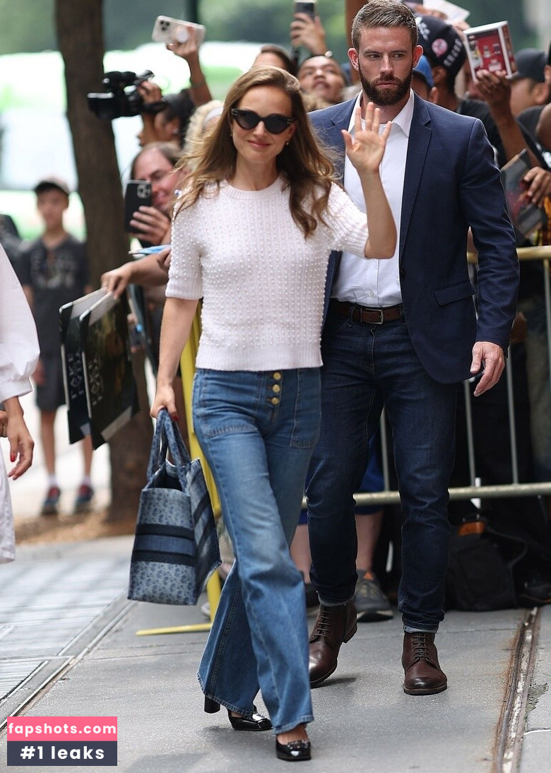 Natalie Portman gallery photo #267