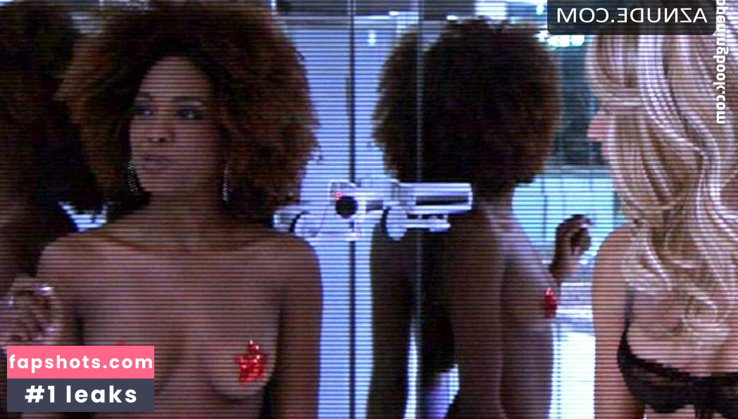 Natalie Taylor gallery photo #17