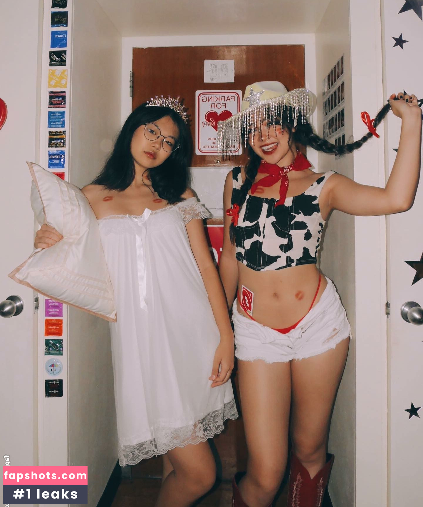 Natalie Tran gallery photo #14