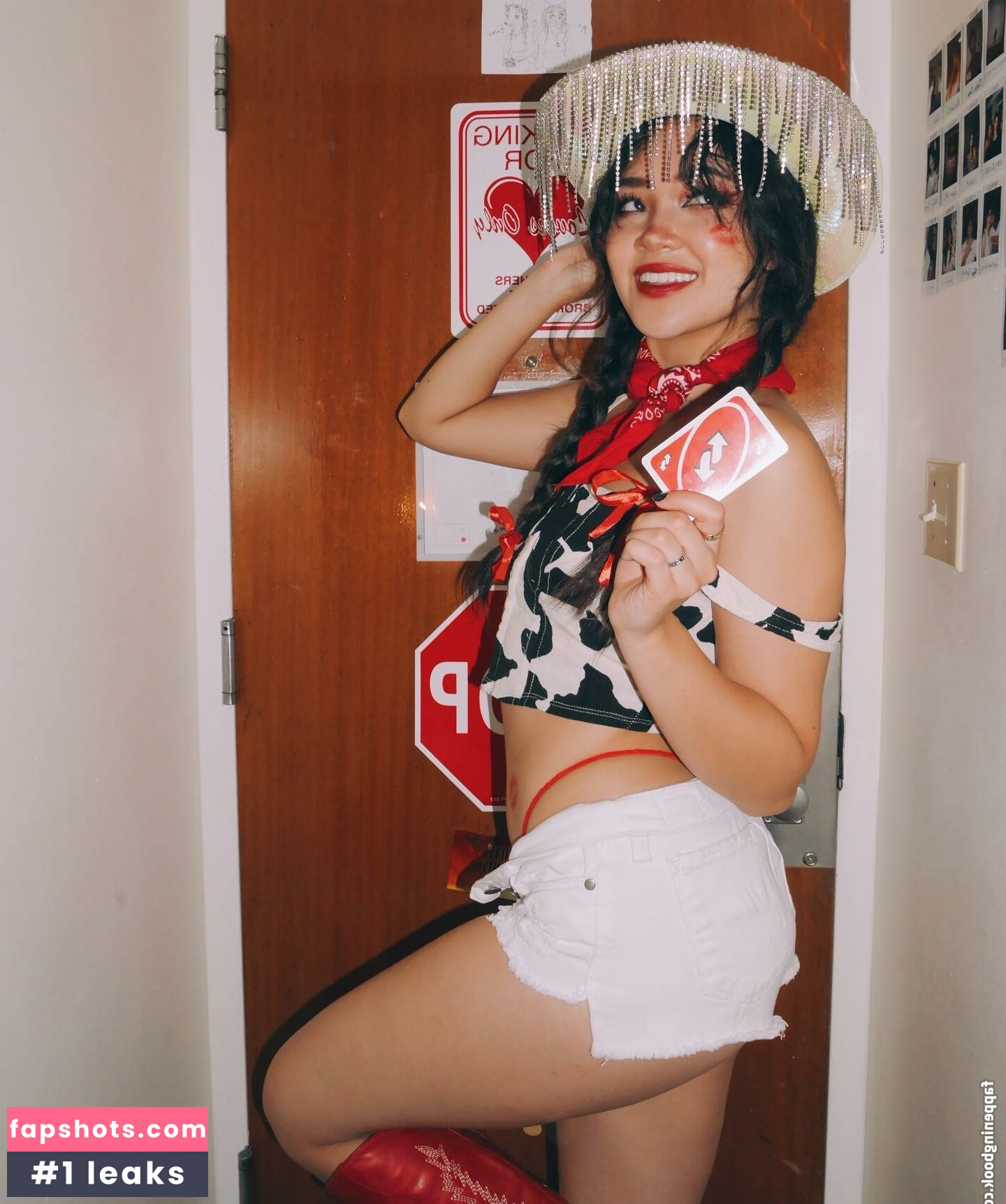 Natalie Tran gallery photo #16