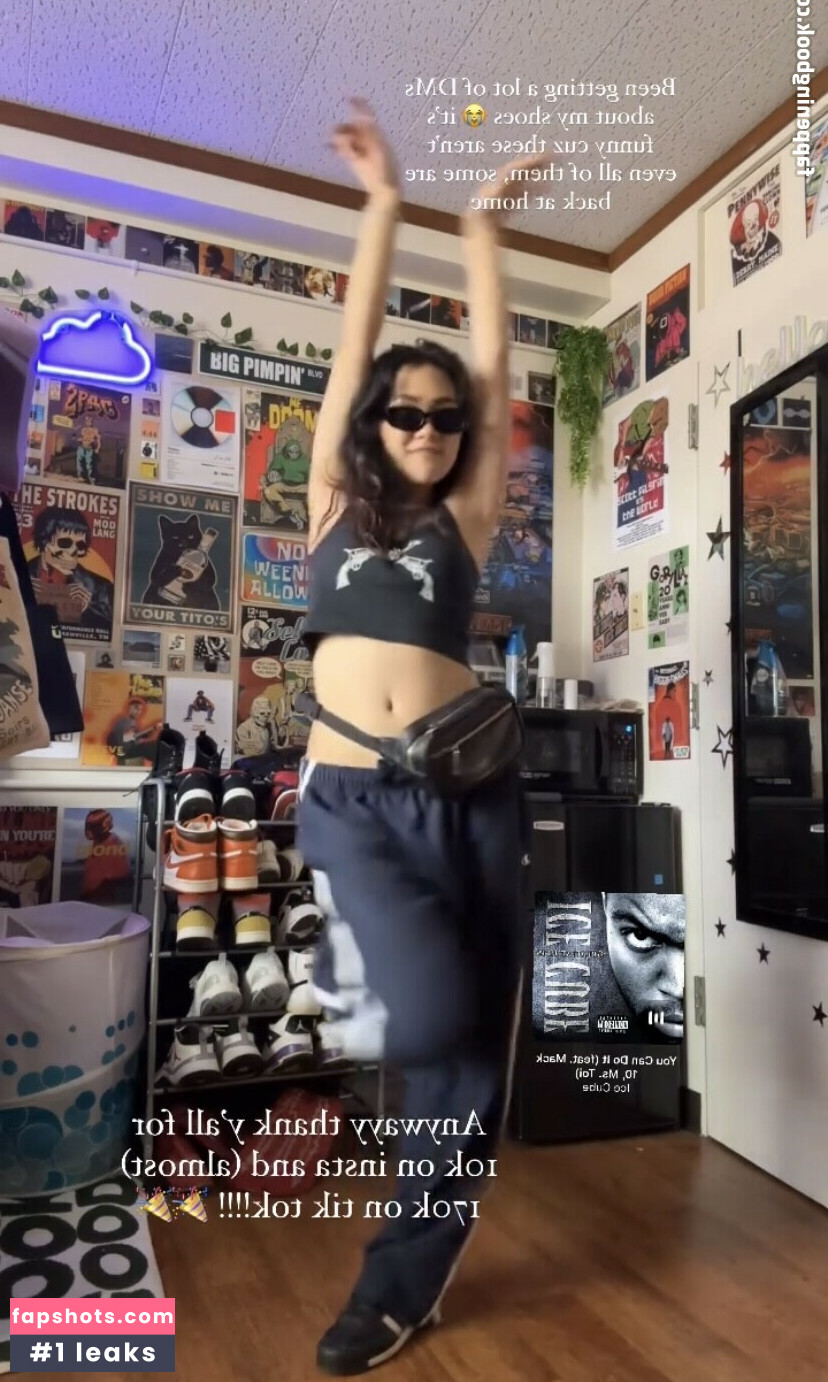 Natalie Tran gallery photo #31