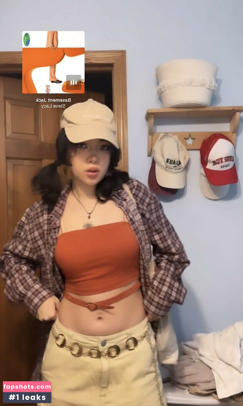 Natalie Tran gallery photo #32