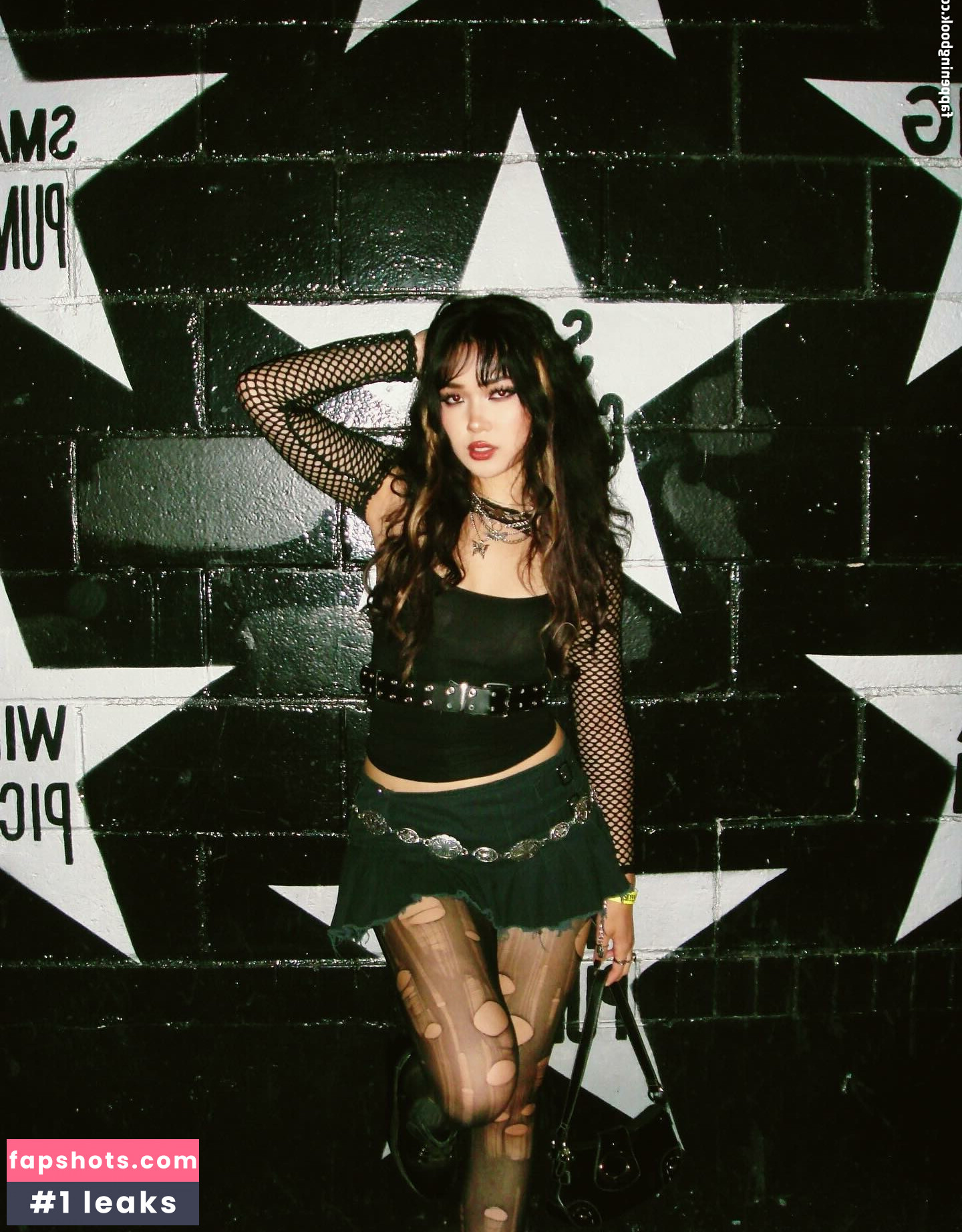 Natalie Tran gallery photo #6