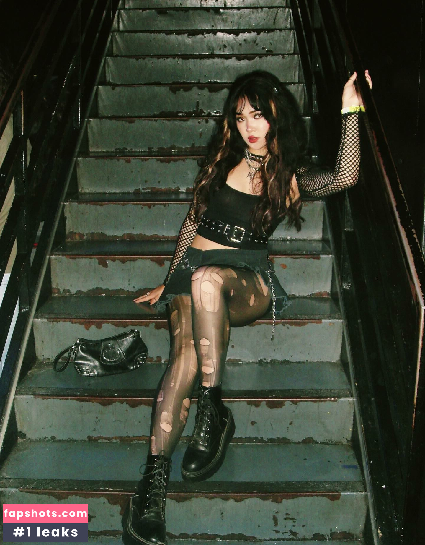 Natalie Tran gallery photo #7