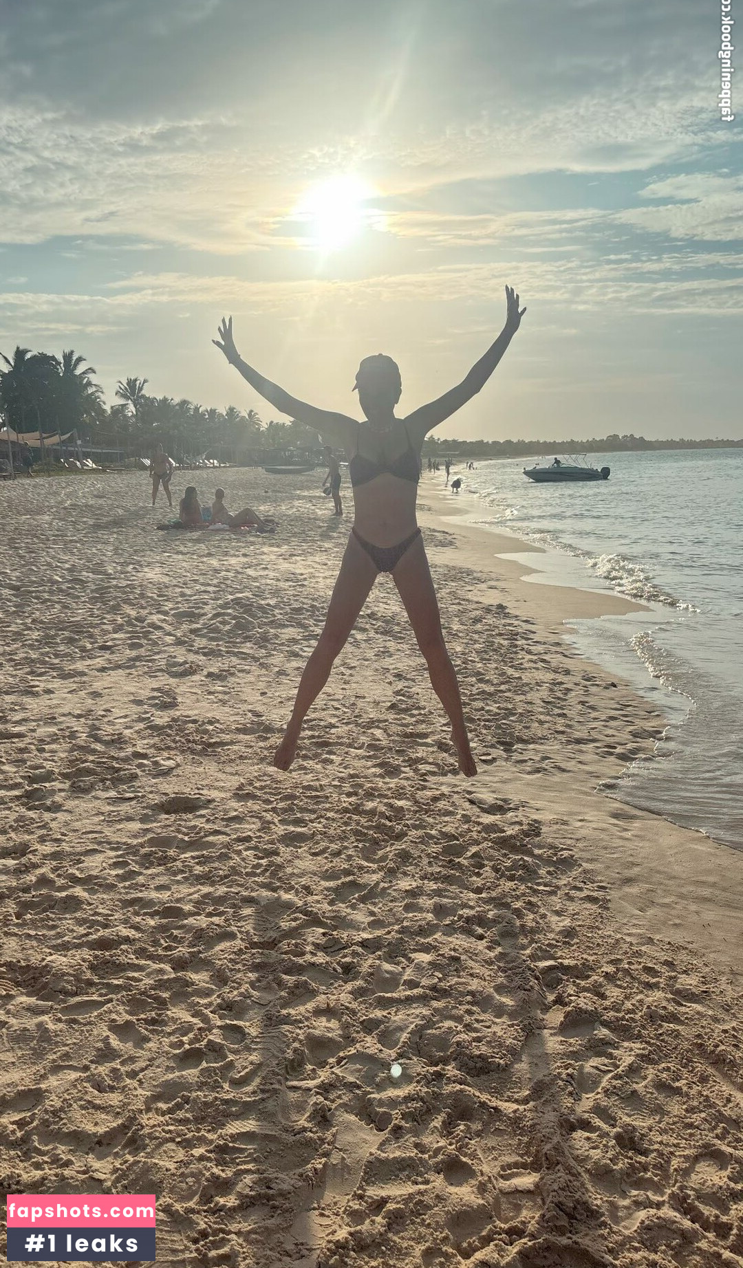 Natallia Rodrigues gallery photo #13