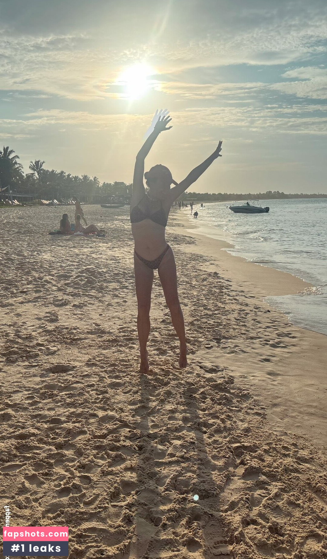 Natallia Rodrigues gallery photo #15