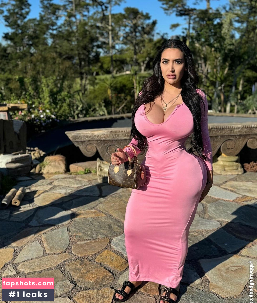 Nataly Ordonez gallery photo #12