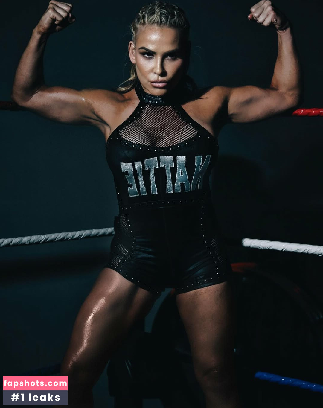 Natalya Neidhart gallery photo #3